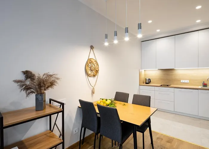 Riverside Design Apartment With Underground Private Parking